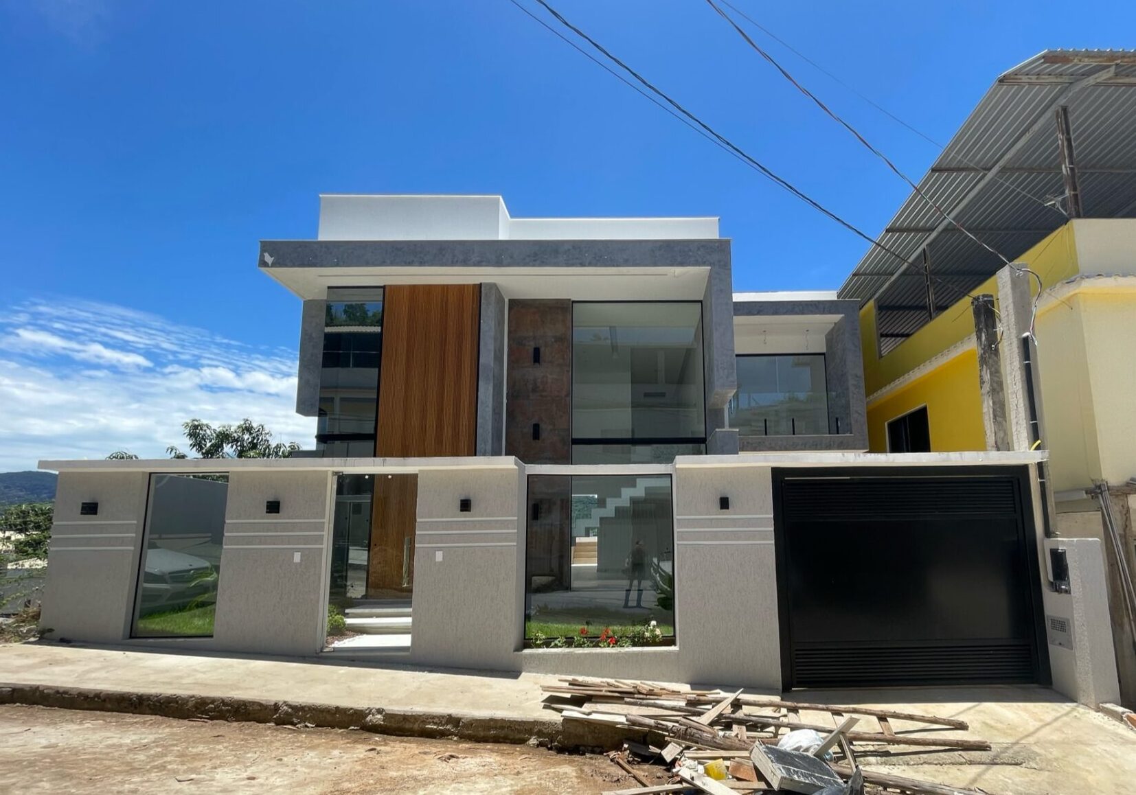 Mansão Triplex no bairro IBC em Cachoeiro